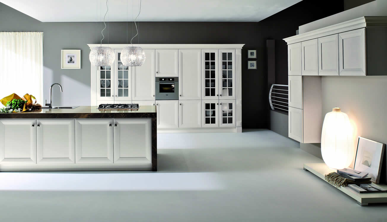 Cucina in laccato bianco stile classico - Cucina classica