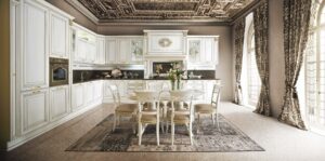 CUCINA STILE IMPERO CON CORNICI E CAPITELLI